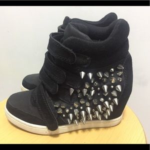 Aldo sneakers
